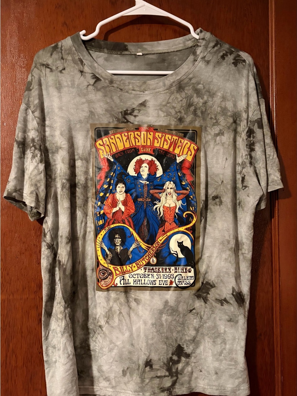 Hocus Pocus Sanderson Sisters Graphic Tie-Dye Short Sleeve Tee - Green
